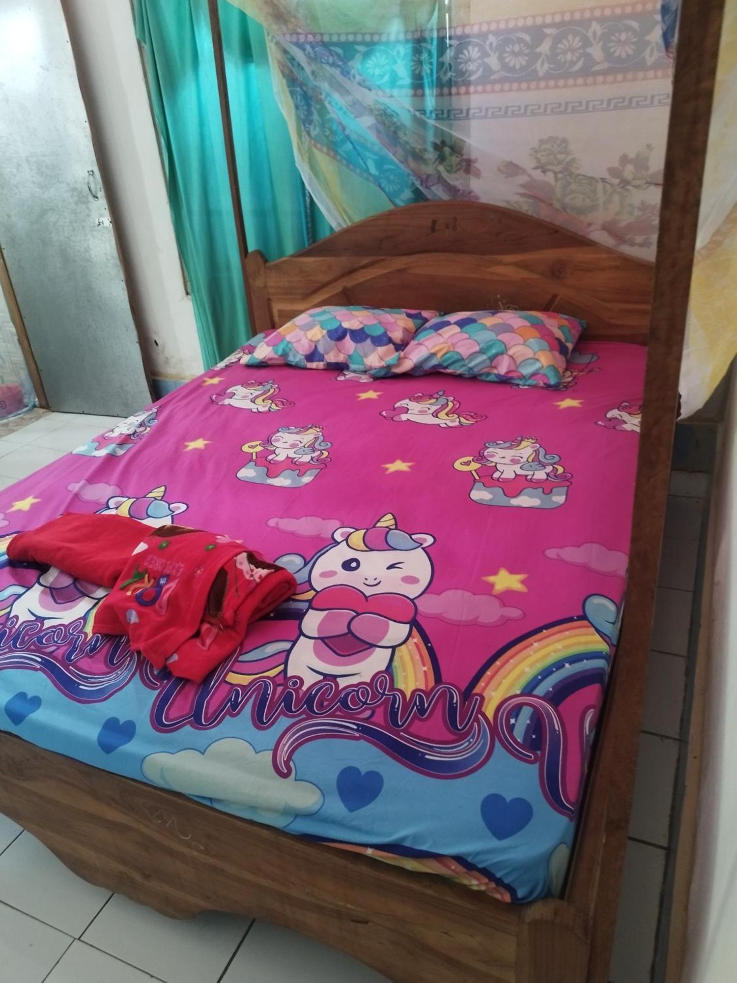 Agus Family Homestay ラブハン・バジョ エクステリア 写真